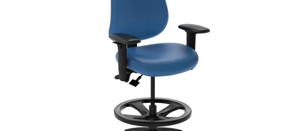 ergoCentric_Saffron_Lab_FR_4ATA_Arms_Mi'kmaq_Office_Furniture